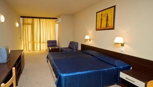 Carina Hotel apartamentowy 3*