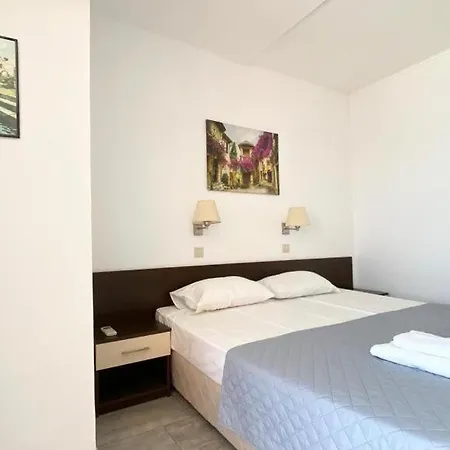 Carina Apartahotel