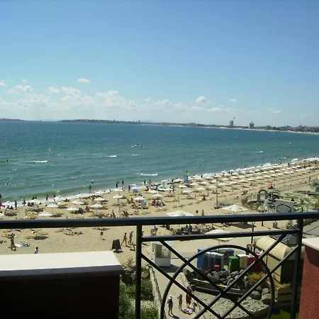 Carina Aparthotel Slantschew brjag