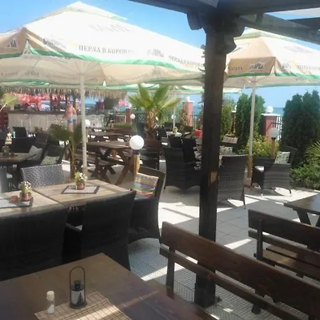 Apartahotel Carina