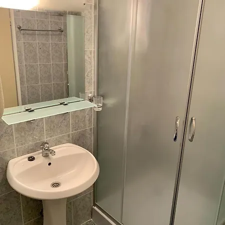 Aparthotel Carina 3*